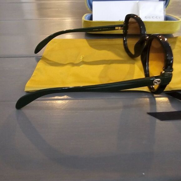 Gucci Women's Black Gradient Square Sunglasses GG1068SA - Picture 9 of 14